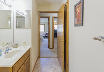2725 N University Drive 1-2 Beds Apartment for Rent - Photo Gallery 11