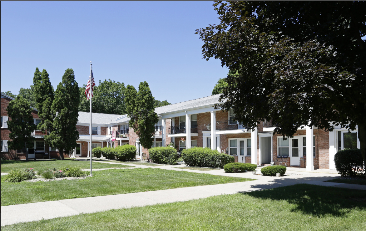 Riverside North Apartments