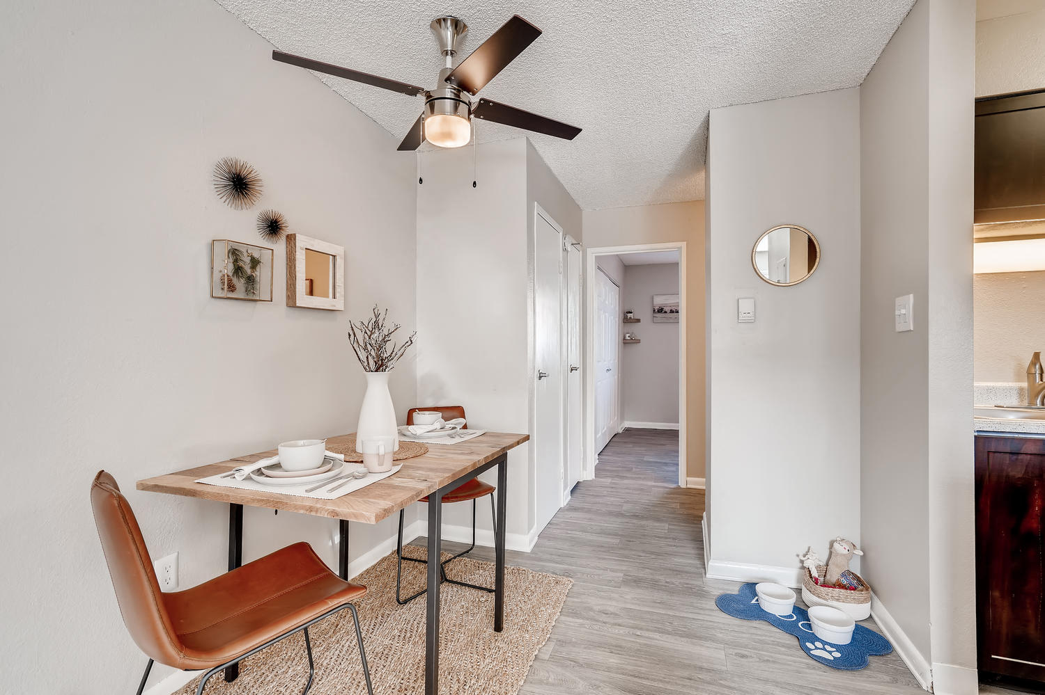 Mountain Vista | Lakewood, CO Apartments | Dining Room