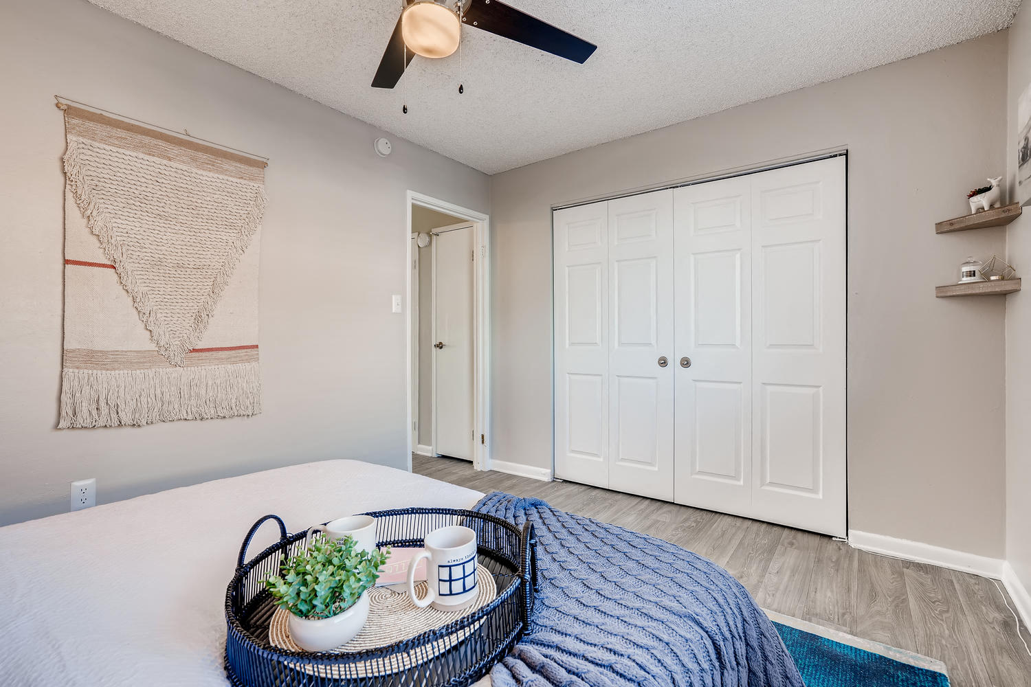Mountain Vista | Lakewood, CO Apartments | Bedroom