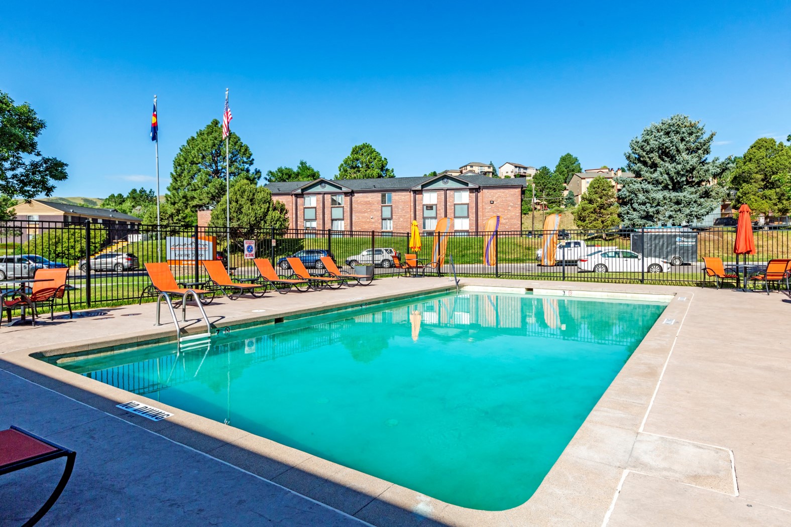 Mountain Vista | Lakewood, CO Apartments | Pool