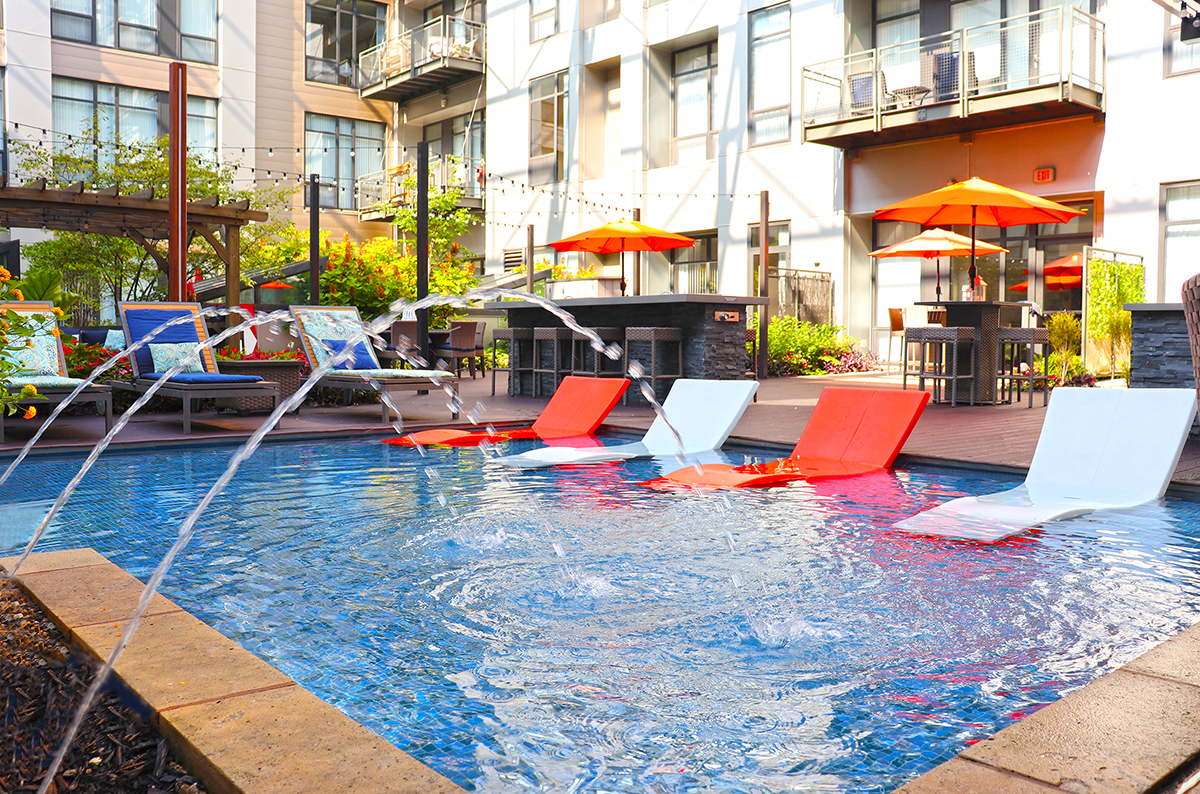 Sparkling Pool at The Laurel Apartments, Saint Louis, Missouri