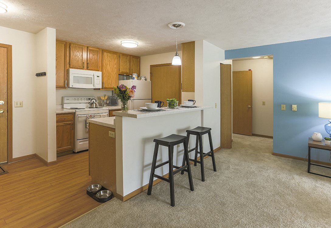 Photos and Video of Riverwood Estates Apartments in Oak Creek, WI