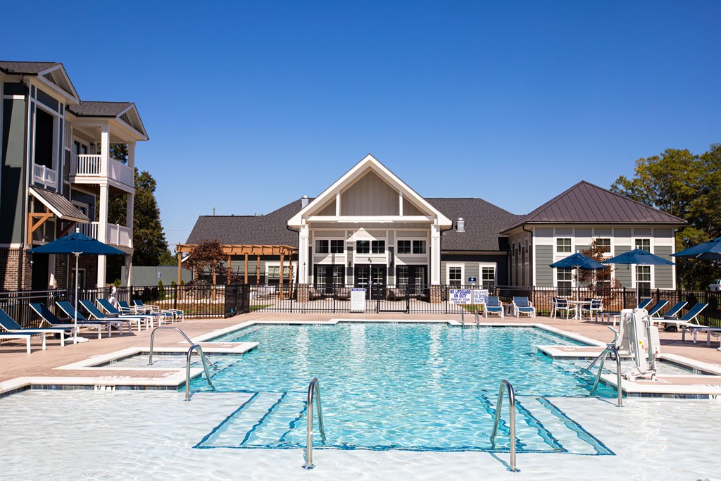 the pool at the preserve at polk apartments