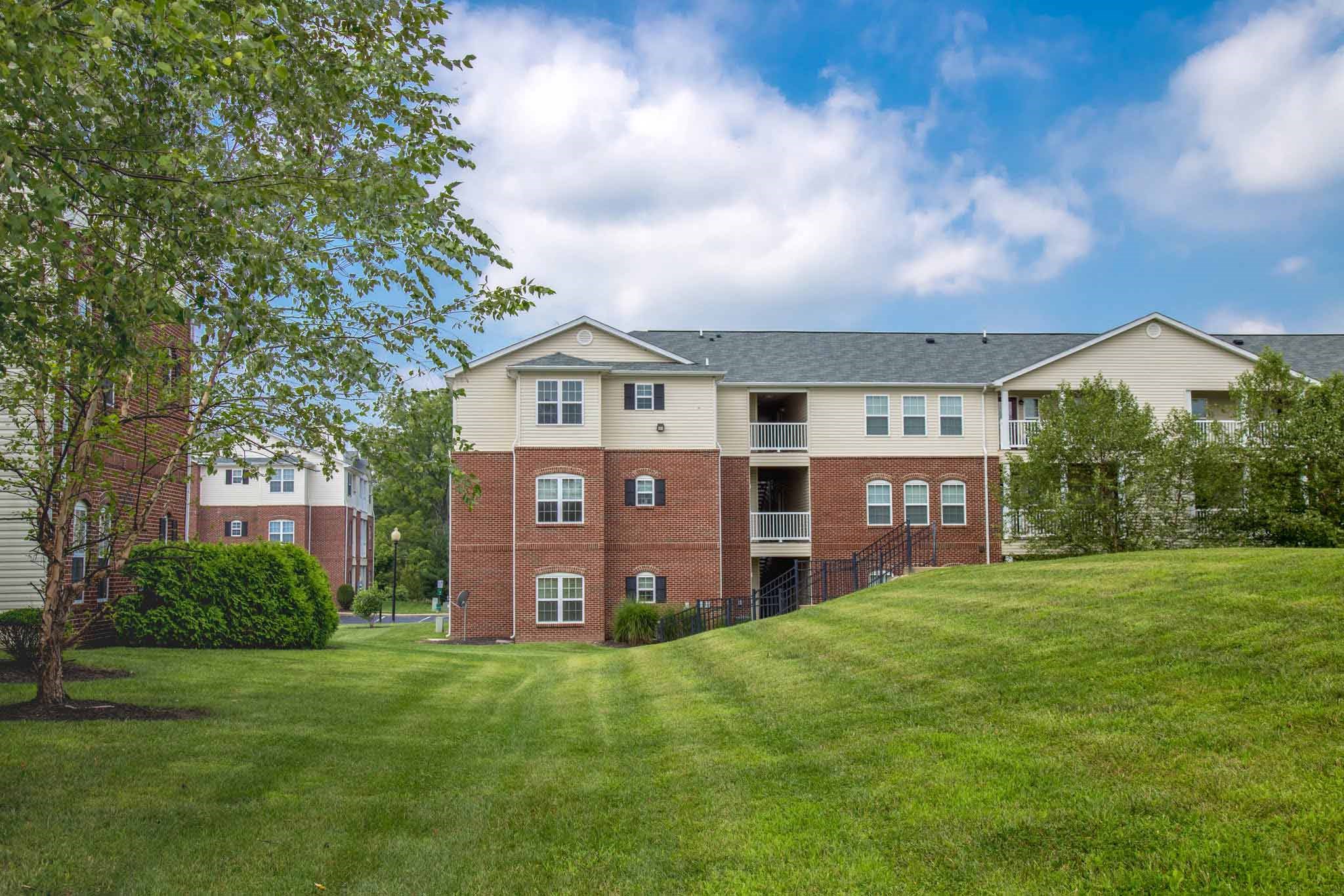 Fieldstone At Glenwood Crossing Apartments, 10637 Springfield Pike