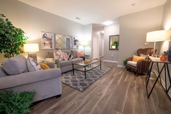 Fieldstone at Glenwood Crossing Apartments in Cincinnati, OH