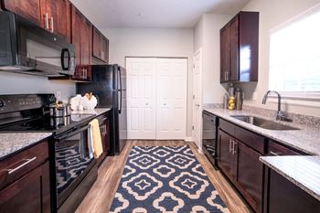 Fieldstone at Glenwood Crossing Apartments in Cincinnati, OH