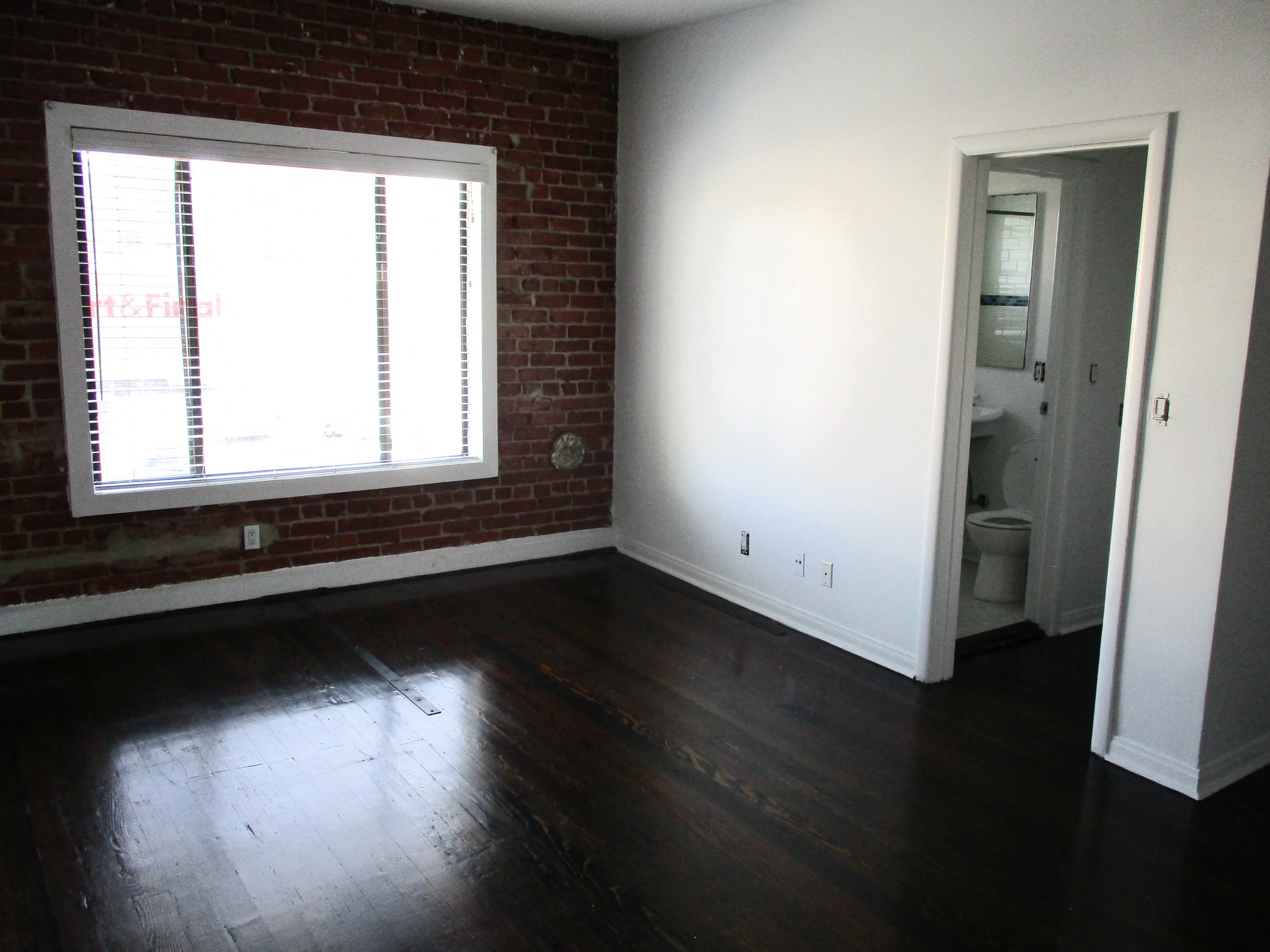 BURNSIDE VILLAS Apartments, 649 South Burnside Ave, Los Angeles, CA