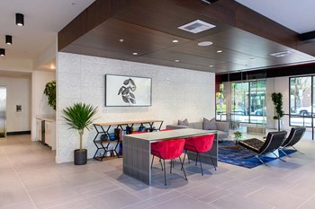 H16 Lobby - Photo Gallery 3