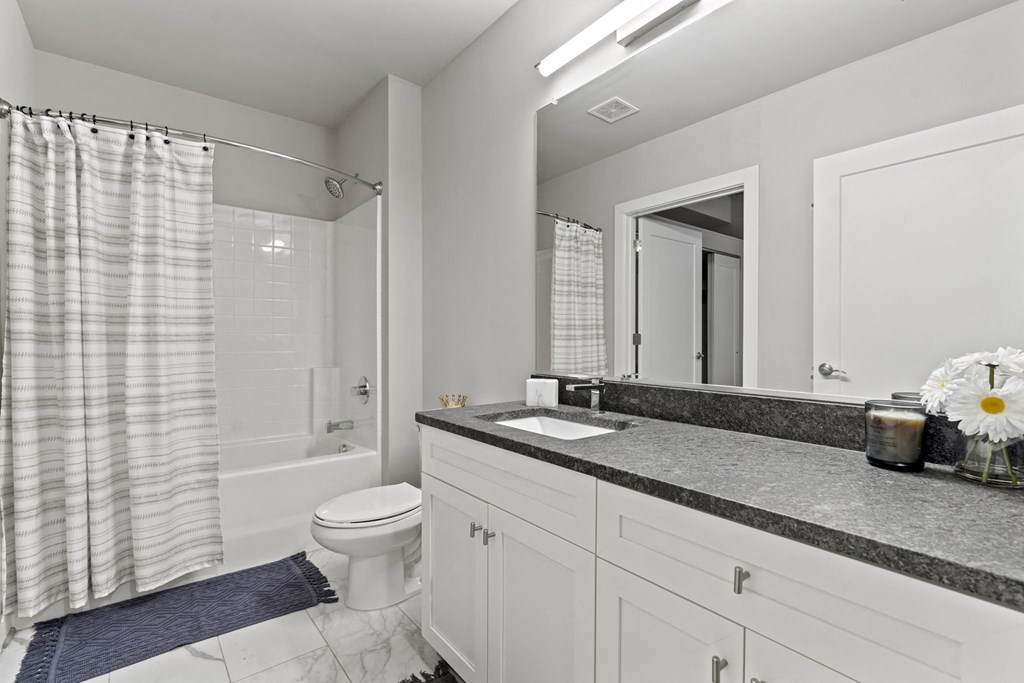 Bathroom With Bathtub at Scott's View, Richmond, VA 23230