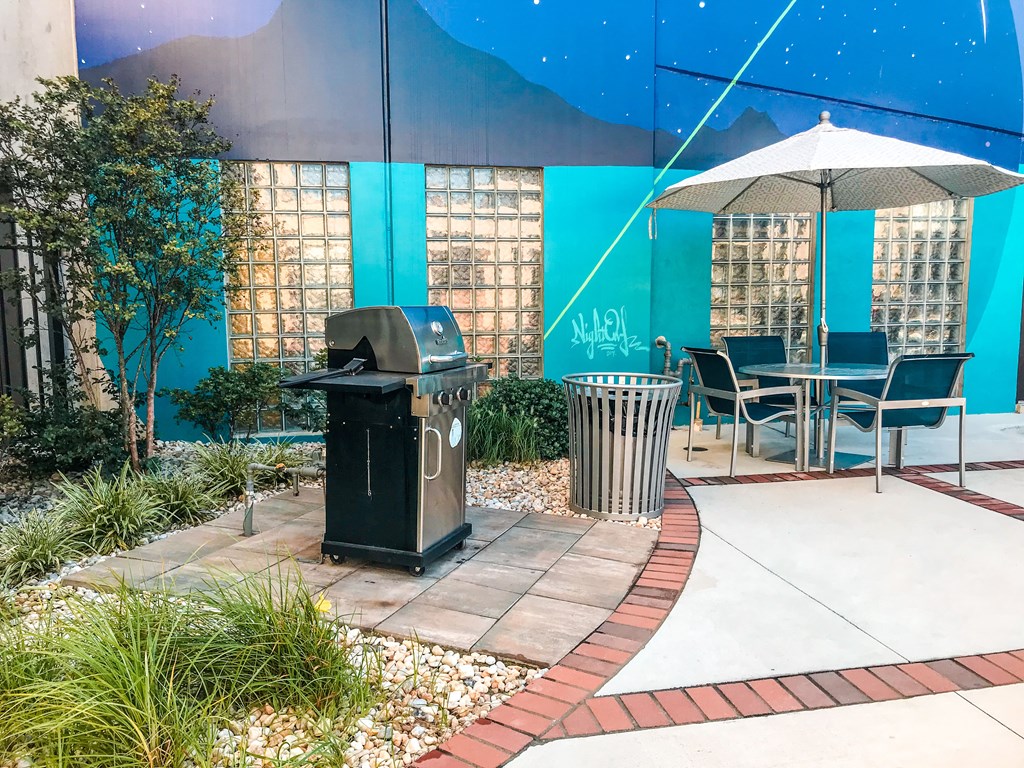 Outdoor Grill With Intimate Seating Area at Scott's View, Richmond, VA 23230
