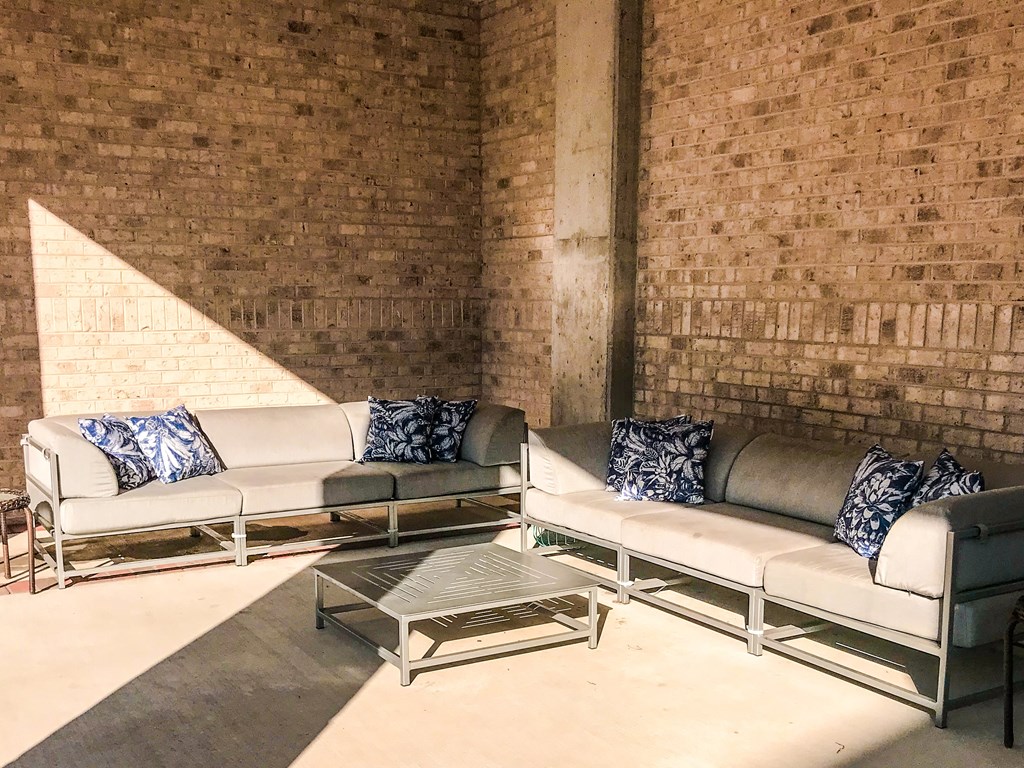 Outdoor Patio at Scott's View, Richmond, VA, 23230