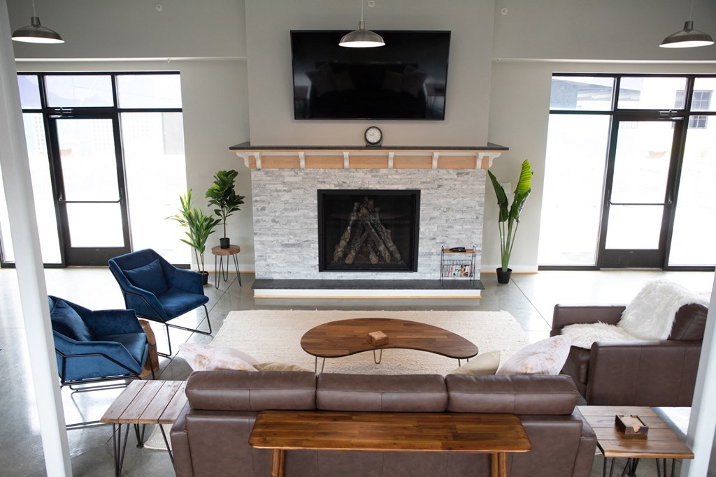Clubroom With TV And Fireplace at Scott's View, Richmond, VA 23230