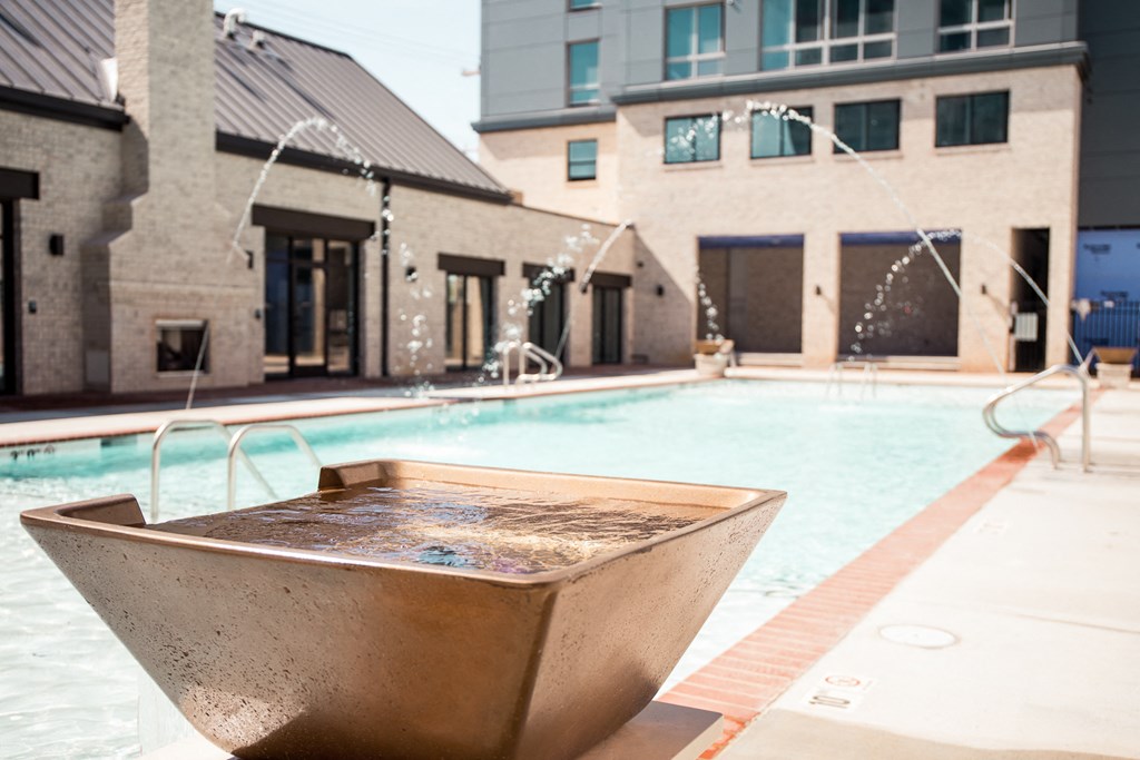 Glimmering Pool at Scott's View, Richmond, VA 23230