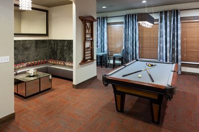 clubhouse apartments in north austin