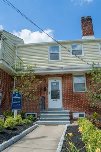 111 Wayne Rd 1-2 Beds Apartment for Rent