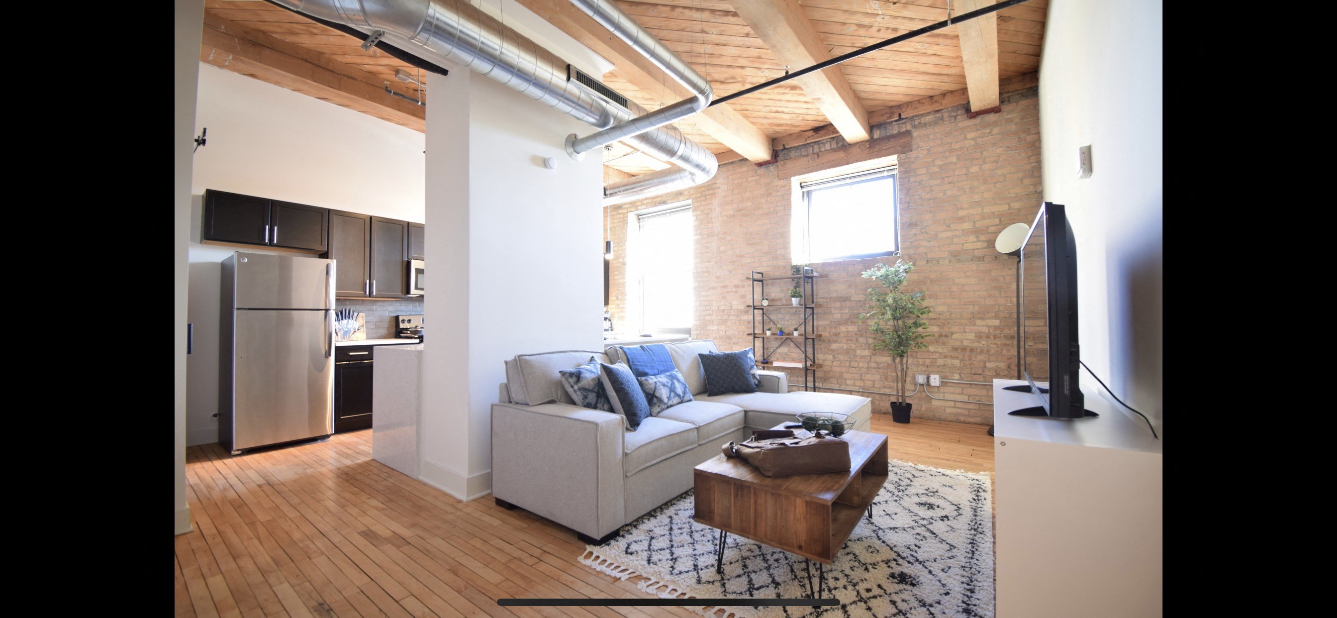 Maxwell Lofts Apartments, 214 E Florida Street, Milwaukee, WI RentCafe