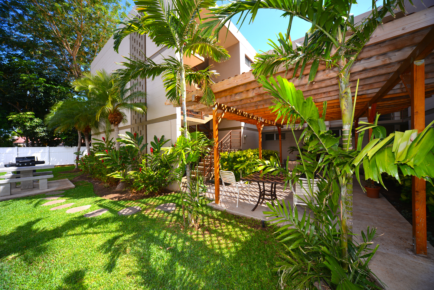 Lahainatown Apartments Apartments in Lahaina, HI