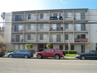 Three Crown Apartments