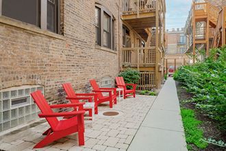 543-53 W. Wellington Ave. 1-2 Beds Apartment for Rent