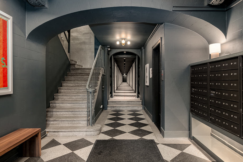 3616 N. Pine Grove Ave.