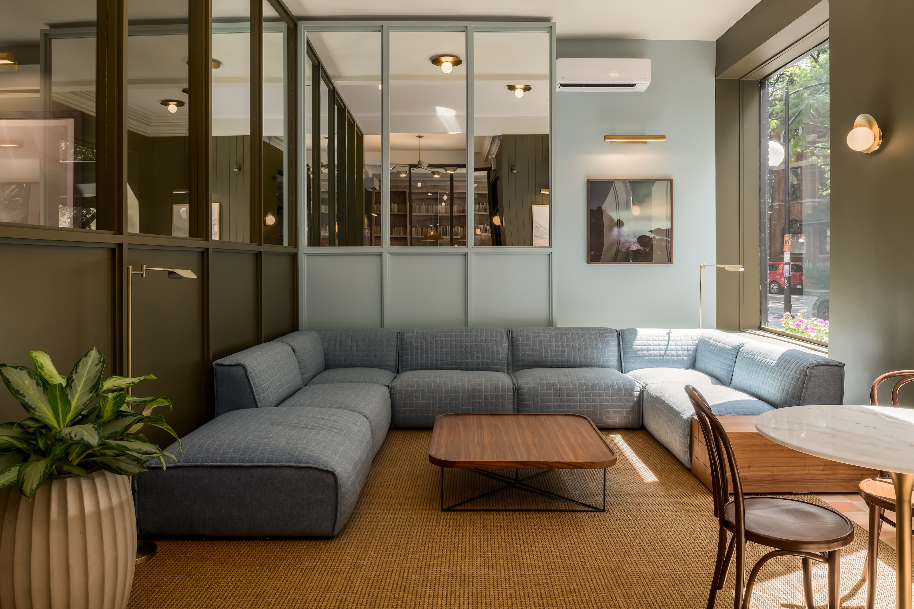 530 W. Arlington Pl.