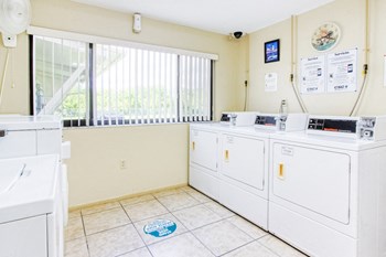 VSCII-Laundry laundry room with washers and dryers - Photo Gallery 6
