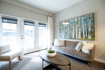 2 W Marshall Street Studio-2 Beds Apartment for Rent - Photo Gallery 2
