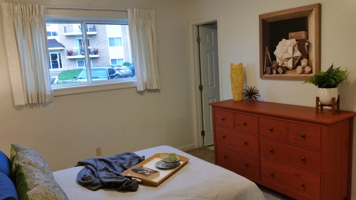 Scotsdale Lower Level Bedroom 2a at Scotsdale Apartments, Coralville, IA 52241