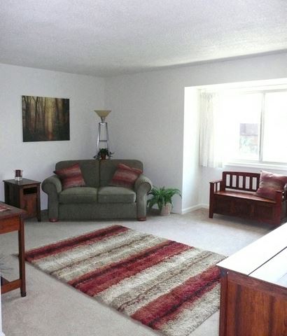 Emerald Court Apartments photo