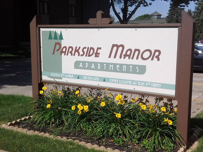 Parkside Manor Main Sign 7th Street at Parkside Manor, Coralville, IA, 52241 - Photo Gallery 1