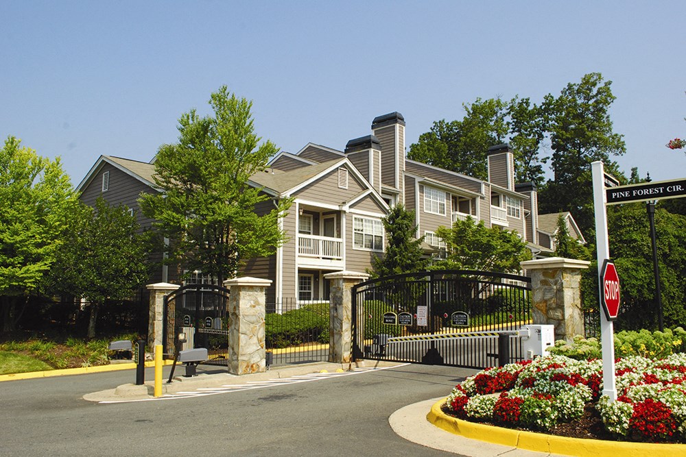 The Courts At Fair Oaks Apartments 12101 Pine Forest Circle Fairfax The Courts At Fair Oaks Apartments 12101 Pine Forest Circle Fairfax