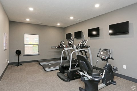 the gym at the preserve apartments