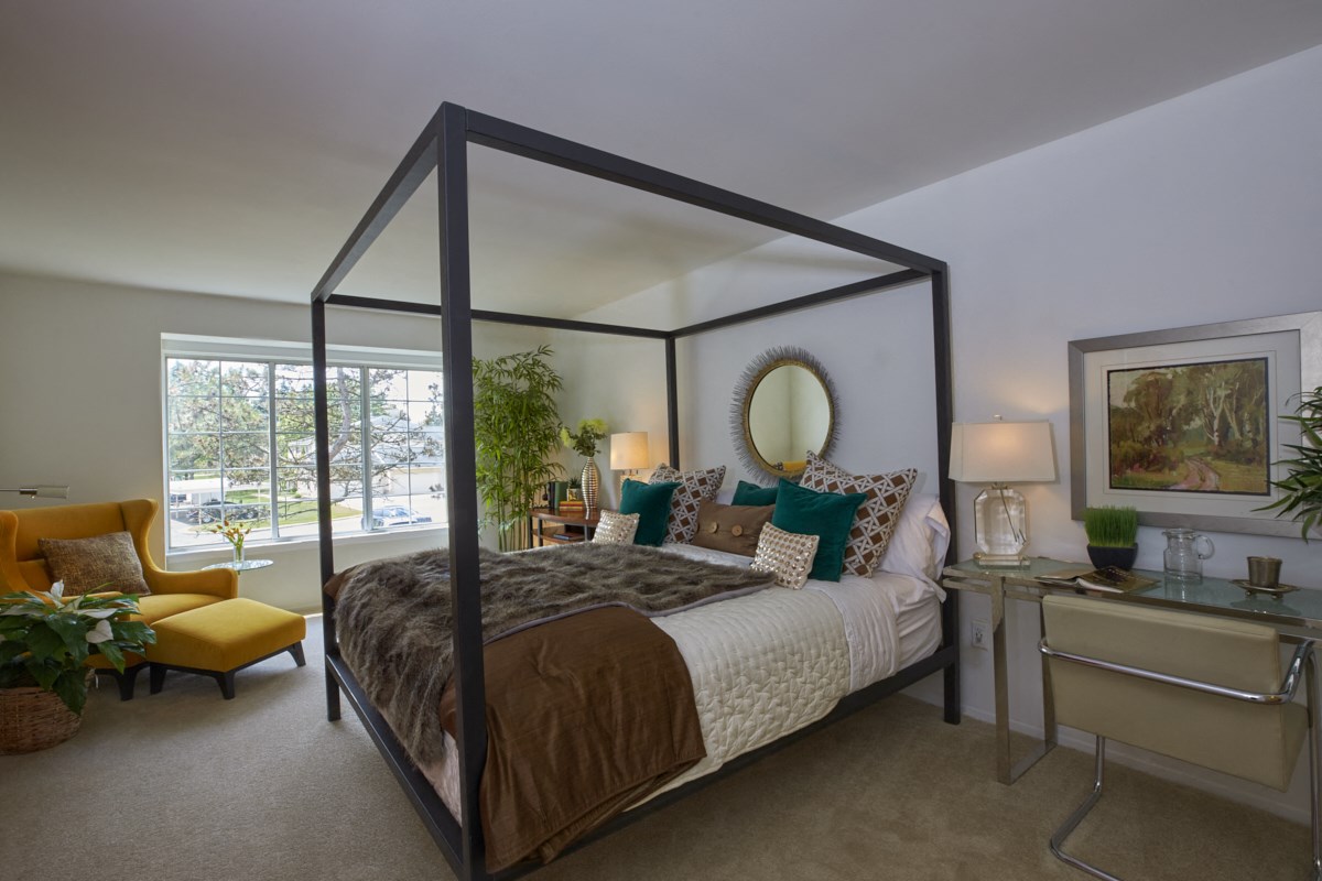 Aldingbrooke Apartments, 6350 Aldingbrooke Circle Road, West Bloomfield