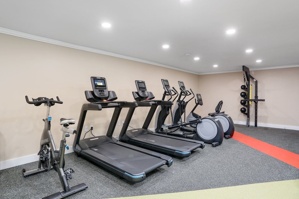 the gym at the preserve apartments