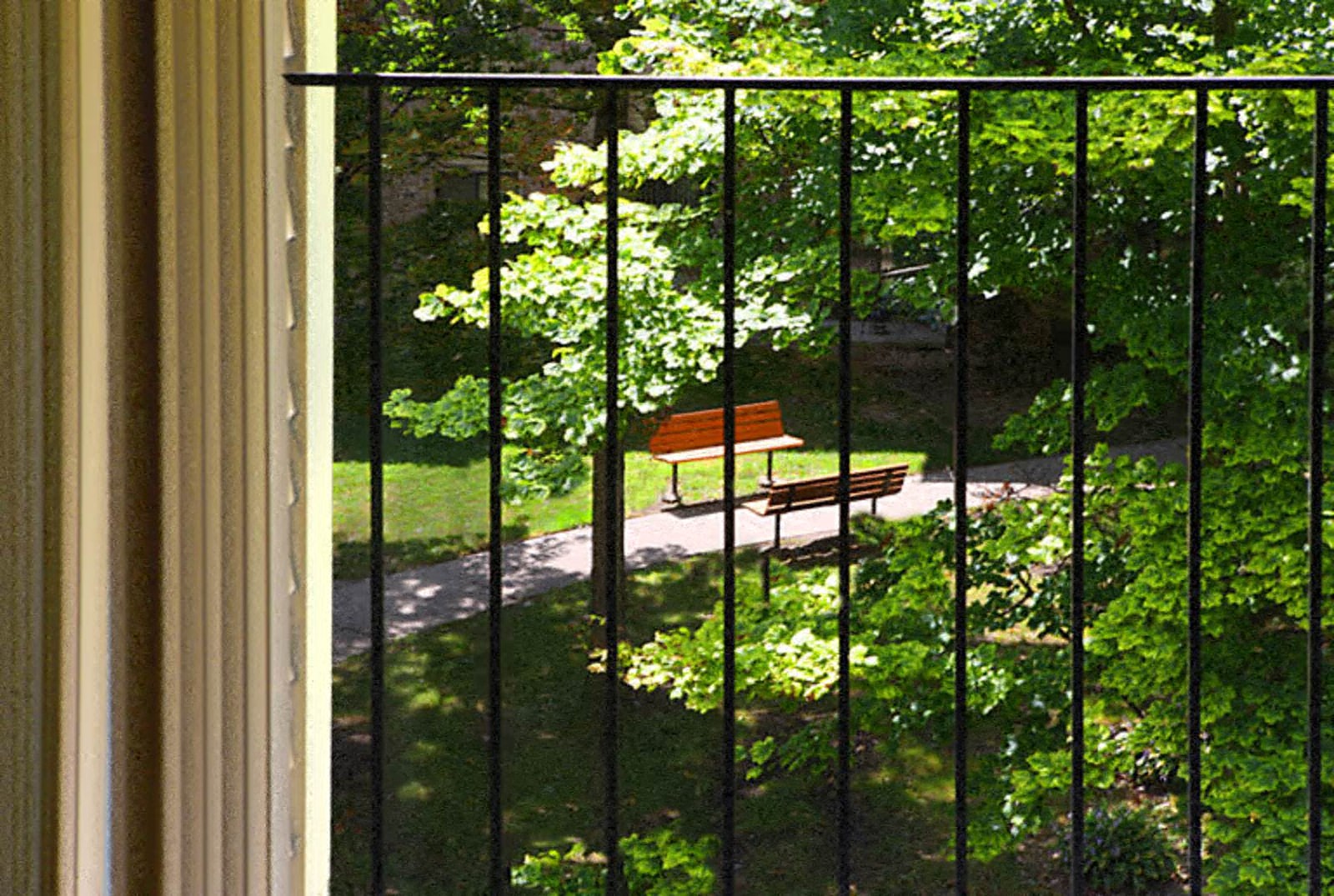 Farmington Oaks Apartments, 21900 Farmington Road, Farmington, MI