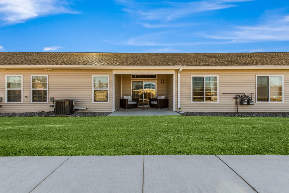 Grand Rapids MI Apartment Rentals Redwood Bayberry Chase Covered Patios