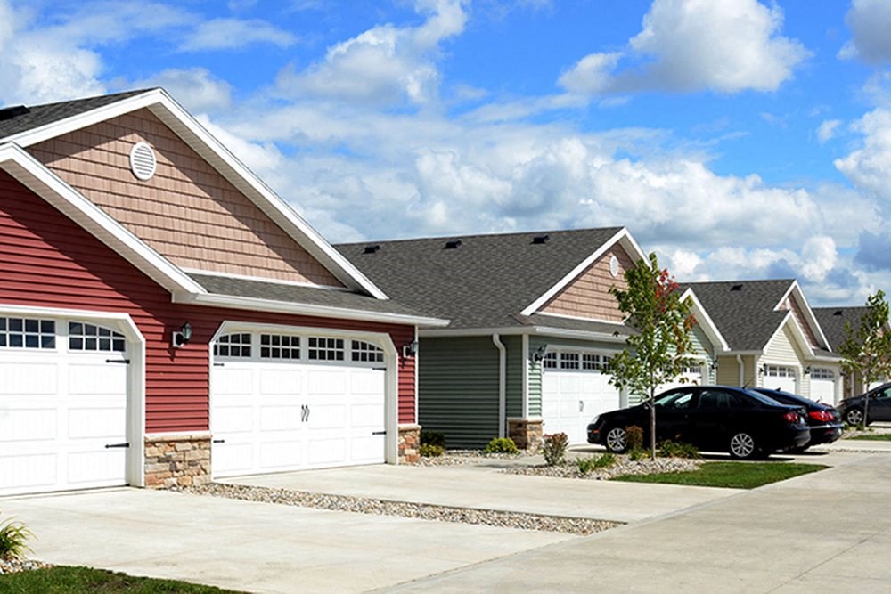 Commerce Township MI Apartment Rentals Redwood Commerce TownshipExterior Front