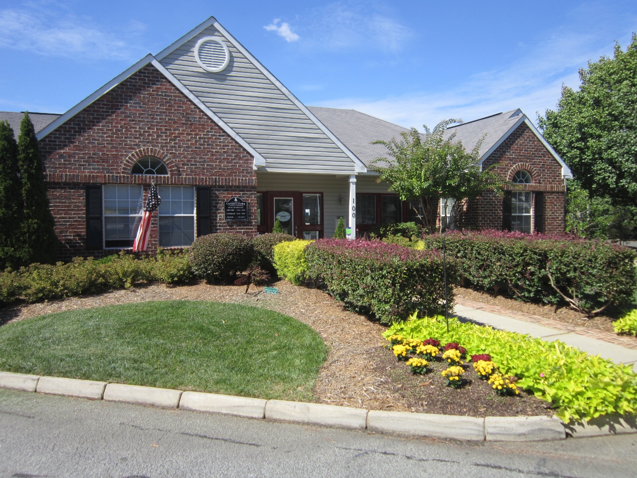 Crabtree Crossing Apartments and Townhomes Apartments in Morrisville, NC
