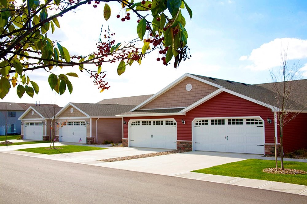 White Lake MI Apartment Rentals Redwood Worthington Crossing Exterior Front