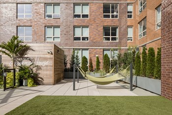 273 16th Street Studio-5 Beds Apartment for Rent - Photo Gallery 4