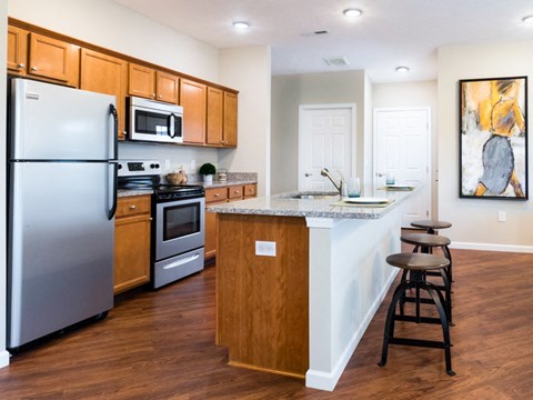 Milford OH Apartment Rentals Redwood Thornhill Landing Kitchen