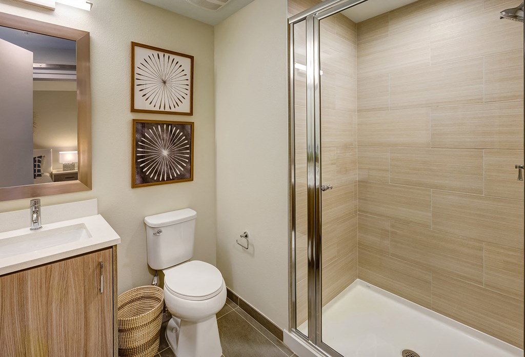 Colewood Apartments Bathroom