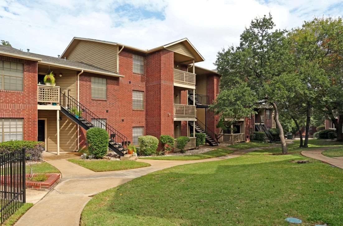 Photos and Video of Park at Wells Branch Apartments in