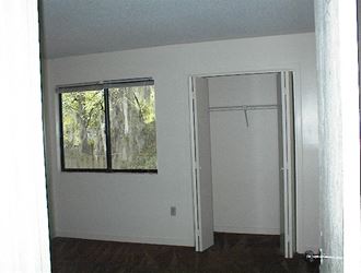 FOREST PARK APARTMENTS