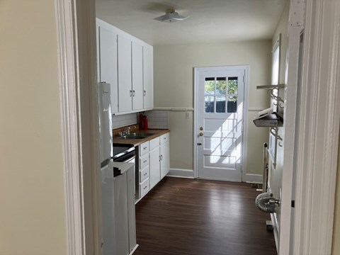 2713 OAKLAWN AVE - 1 PET ALLOWED 2 Beds Apartment for Rent