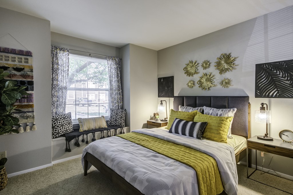 A2 - Bedroom with window seat