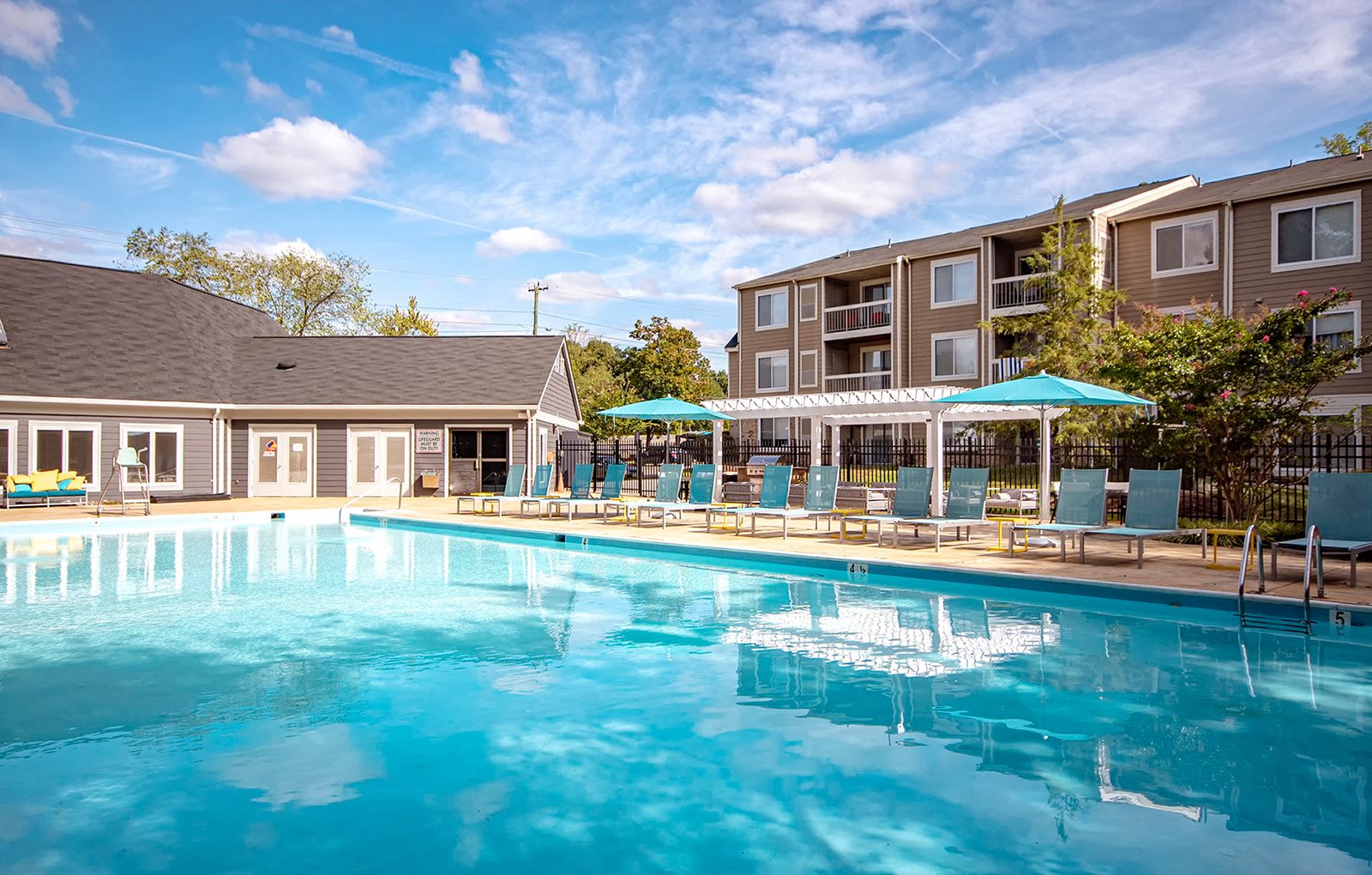 Woodside Apartments in Lorton, VA