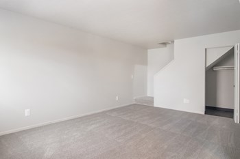 681 Turney Rd. 1-2 Beds Apartment, Townhouse for Rent - Photo Gallery 4