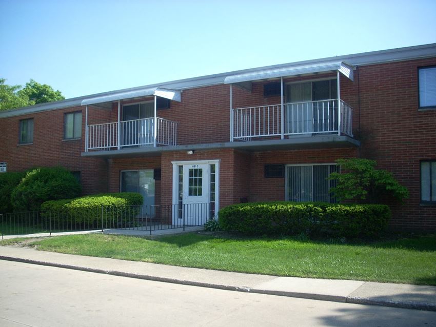 681 Turney Rd. 1-2 Beds Apartment, Townhouse for Rent - Photo Gallery 1